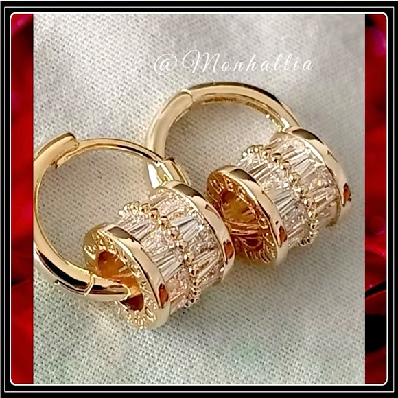 NEW GOLD SIMULATED BAGUETTE DIAMOND "BELOVED" LUCKY WHEEL HOOP EARRINGS - Picture 2 of 6